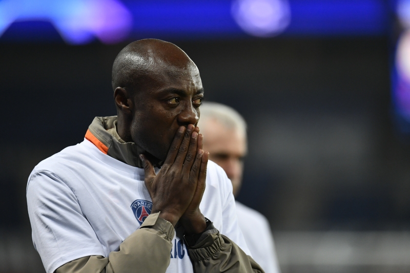 <p>Seremoni esnasında Pierre Webo da gözyaşlarına engel olamadı.</p>