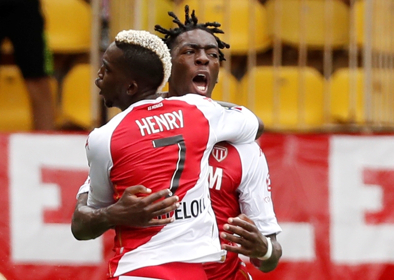 <p>Kanat listesindeki bir diğer isim de geçen sene G.Saray forması giyen ve bonservisi Monaco'da bulunan Onyekuru... </p>