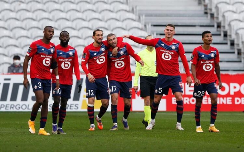 <p>ncelikle, Gerard Lopez 200 milyon euro borcu deyebilmek iin elindeki hisselerden bazlarn satar ve yeni bir ortak bulur.</p>