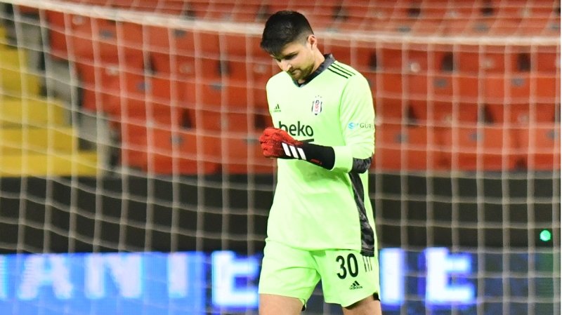 <p>Siyah-Beyazlıların ise ekonomik olarak büyük sıkıntı yaşanan dönemde gelen bu flaş teklifi değerlendirme aşamasında olduğu kaydedildi.</p>