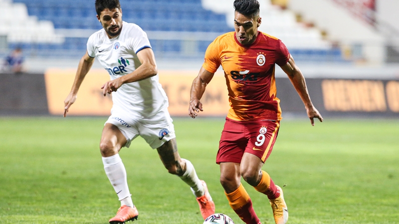 <p>Son olarak 24 Ekim'deki BB Erzurumspor karsnda oynayan 34 yandaki futbolcu, Darca G.Birlii ile oynanan kupa manda da kadroda yoktu.</p>