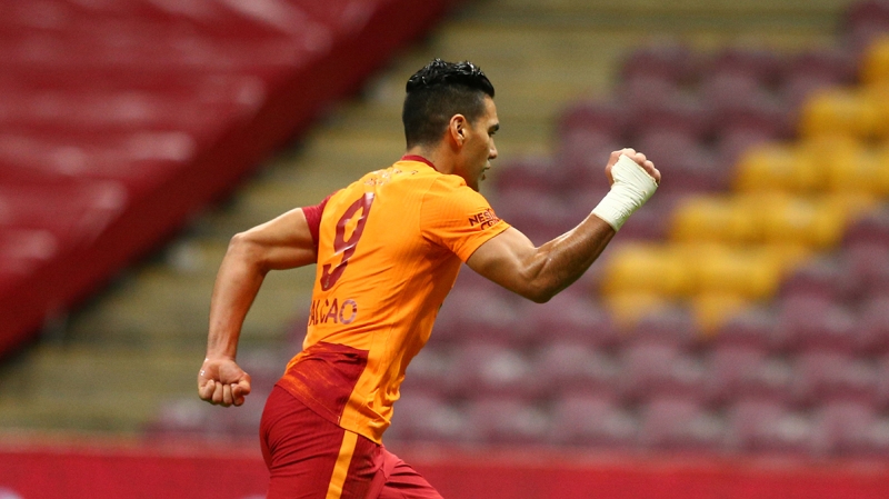 <p><b>TAM 155 GN OLDU</b></p><p><br></p><p>Bu sezon da sakatlklardan ban kaldramayan Radamel Falcao 52 gndr formasndan uzakta... </p>