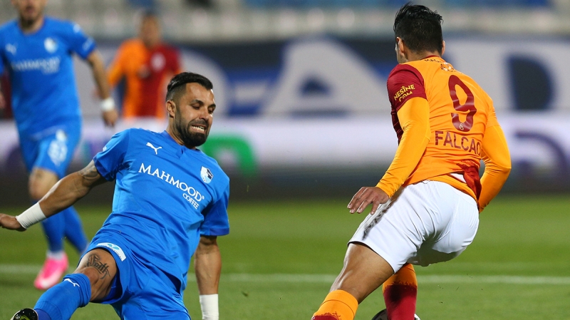 <p>Meksika'dan baz gazeteler bu takmlarn 'Monterrey' ve 'America' olduunu, bazlar ise 'Cruz Azul' ya da 'Guadalajara' olabileceini iddia etti.</p>