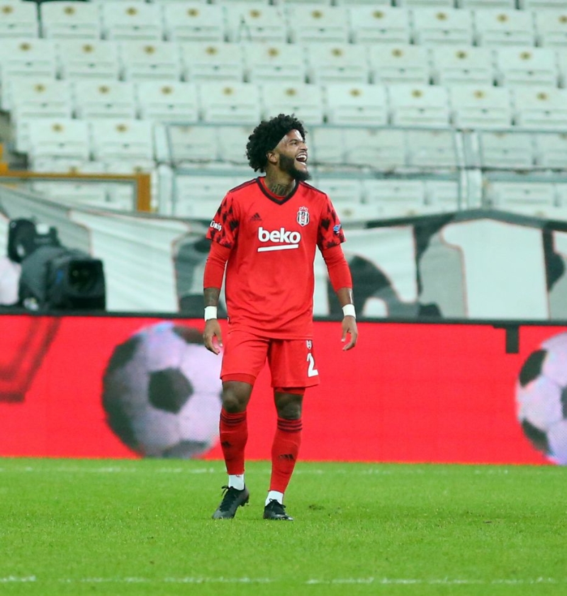 <p><b>VALENTIN ROSIER CEZALI</b></p><p><br></p><p>Beikta'ta Valentin Rosier, sar kart cezas sebebiyle BB Erzurumspor karsnda sahada olamayacak.</p>