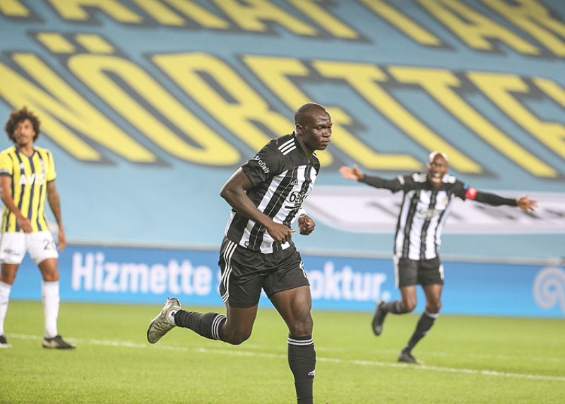 <p>Hcum hattnn solunda Larin santrforda ise Aboubakar gol arayan isimler olacak.</p>
