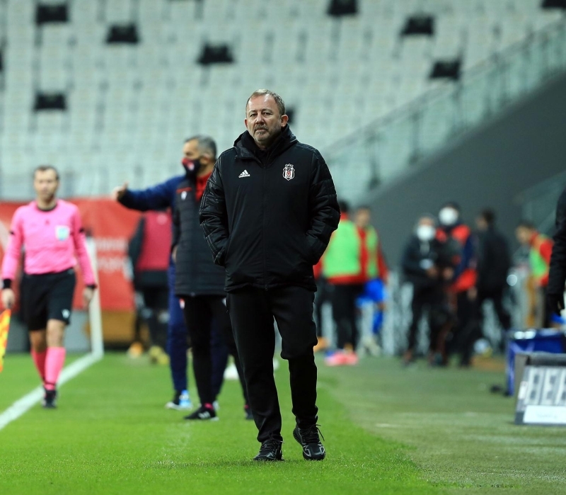 <p> Sergen Yalçın’ın göreve gelmesinden itibaren Vodafone Park’ta üst üste 3 maç kazanabilen siyah-beyazlılar, bu seriyi de yükseltmiş oldu. </p>