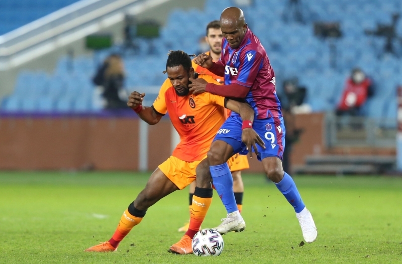 <p>Galatasaray'da son olarak ligin 6. haftasnda 24 Ekim'deki Bykehir Belediye Erzurumspor msabakasnn kadrosunda yer alan 34 yandaki futbolcu, sonrasndaki 8 resmi msabakada forma giyemedi.</p>