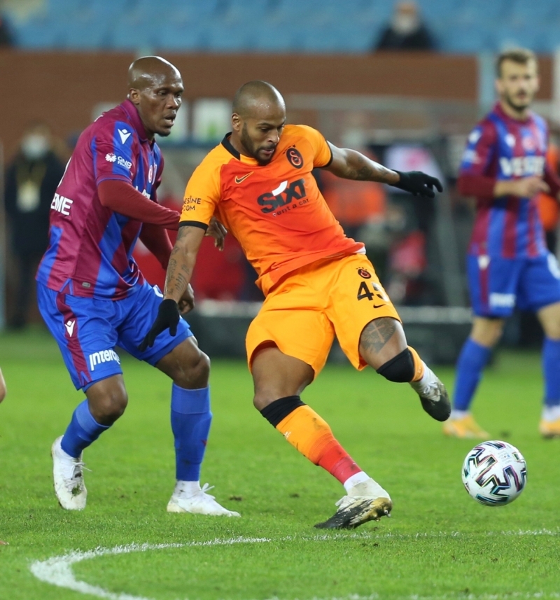 <p>Sar-krmz takm, Trabzonspor karsna geen haftaki Gztepe mann balang kadrosunda 2 deiiklikle sahaya kt.</p>