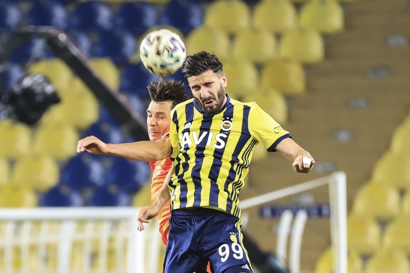 <p>�ki oyuncudan biri kiral�k gidebilir.</p><p><br></p><p>Fanatik</p>