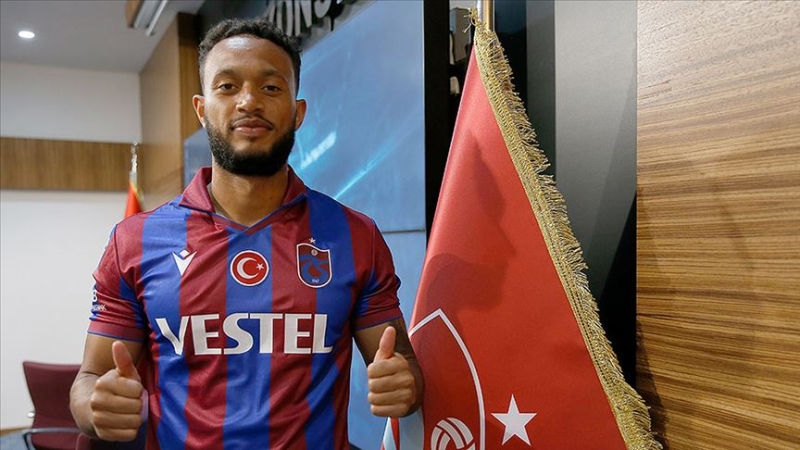 <p>Ayrıca şartların oluşması durumunda <b>Baker ve Pereira ile de yolların ayrılabileceği kaydedildi. </b></p>