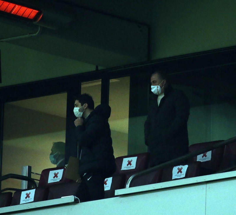 <p><b>SÜPER LİG KARİYERİNDEKİ İLK KIRMIZI</b></p>