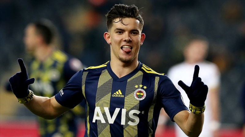 <p>Hafif ağrıları bulunan Ferdi Kadıoğlu ise dün takıma dahil oldu. </p>