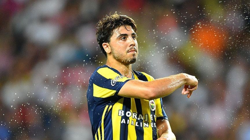<p><b>OZAN TUFAN VE GUSTAVO NEGATİF </b></p><p><br></p><p>Fenerbahçe'de koronavirüs testi pozitif çıkan Ozan Tufan ve Gustavo'dan sevindirici haber geldi.</p>