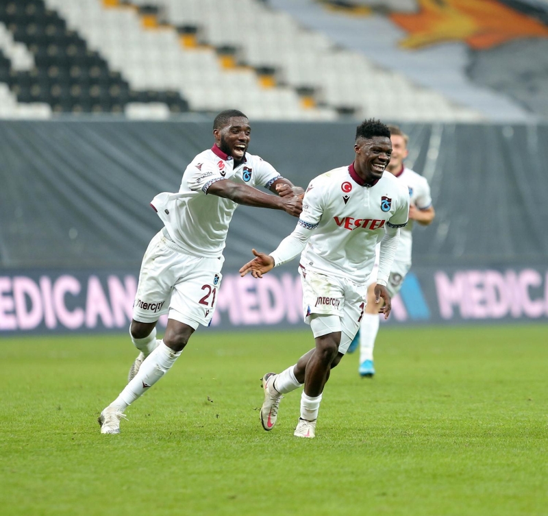 <p>Deneyimli teknik adamla 8 maçta 17 puan kazanan bordo mavilileri geçen takım, bu süreçte 18 puan toplayan Sergen Yalçın'ın Beşiktaş'ı oldu.</p>