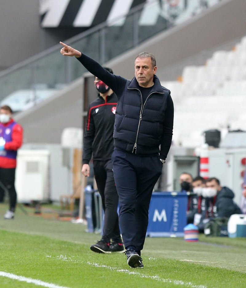 <p>Trabzonspor, bu galibiyetle rakibinin 17 maçlık serisine de son verdi.</p>