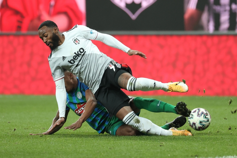 <p>Ayrıca Larin, Süper Lig'de Beşiktaş formasıyla iç sahada en fazla gol atan oyuncu oldu.</p>