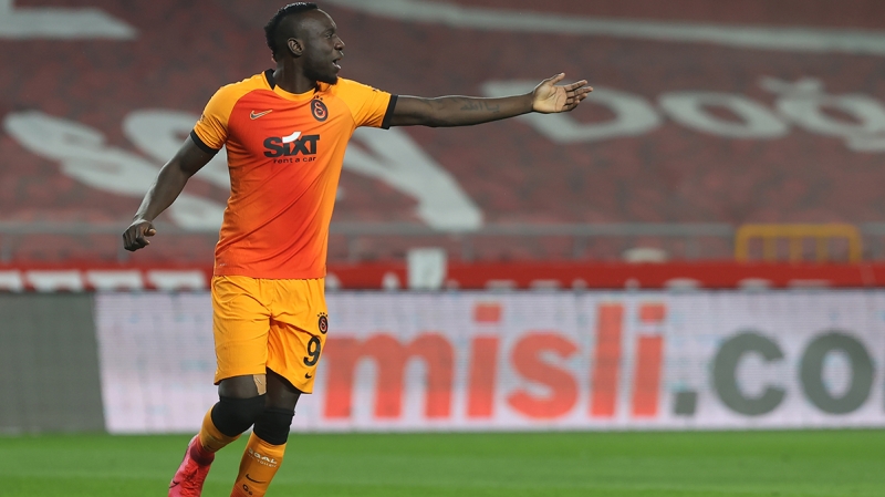 <p>Bunlardan ilki, <b>Diagne, Emre Akbaba artı 2 milyon Euro</b>'ydu. </p>