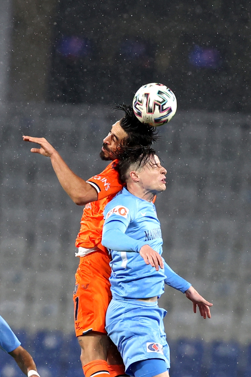 <p>F.Bahçe'nin Mesut Özil hamlesinin ardından sarı-kırmızılı kulüp de Türkiye'nin en çok konuşulan oyuncusunu almaya hazırlanıyor.</p>