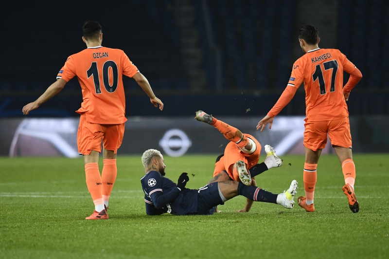 <p>Taraflar 8 milyon Euro'luk bonservisi takas formülü üzerinden çözmek için görüşme halinde.</p>