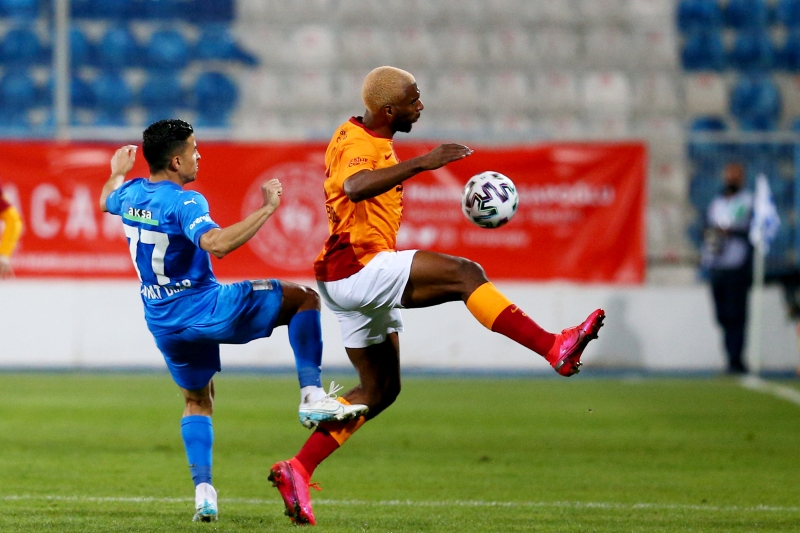 <p>Fransa ve Hollanda’da baz� tak�mlar deneyimli isimle yak�ndan ilgileniyor.</p>