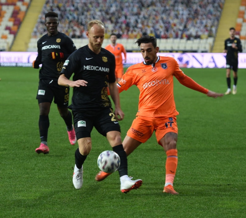 <p>Turuncu-Lacivertliler'den olumlu yanıt gelmeyince Cim Bom'un yeni bir paket hazırladığı bildirildi. </p>