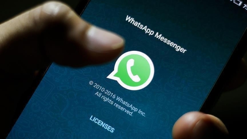 <p>Whatsapp güncellemesinde yeni sözleşme ile karşılaşan kullanıcılar izin verdikleri güncelleme ile Whatsapp'taki bilgilerini Facebook ile paylaşmış olacak. Yeni gizlilik sözleşmesini kabul etmeyen kullanıcılar ise uygulamayı 8 Şubat'tan sonra kullanamayacak.</p>