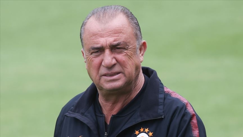 <p>Terim, bununla ilgili yönetimle görüşme yapmadığını söylerken, bir anlamda aradaki uçurumu da tarif etti.</p>
