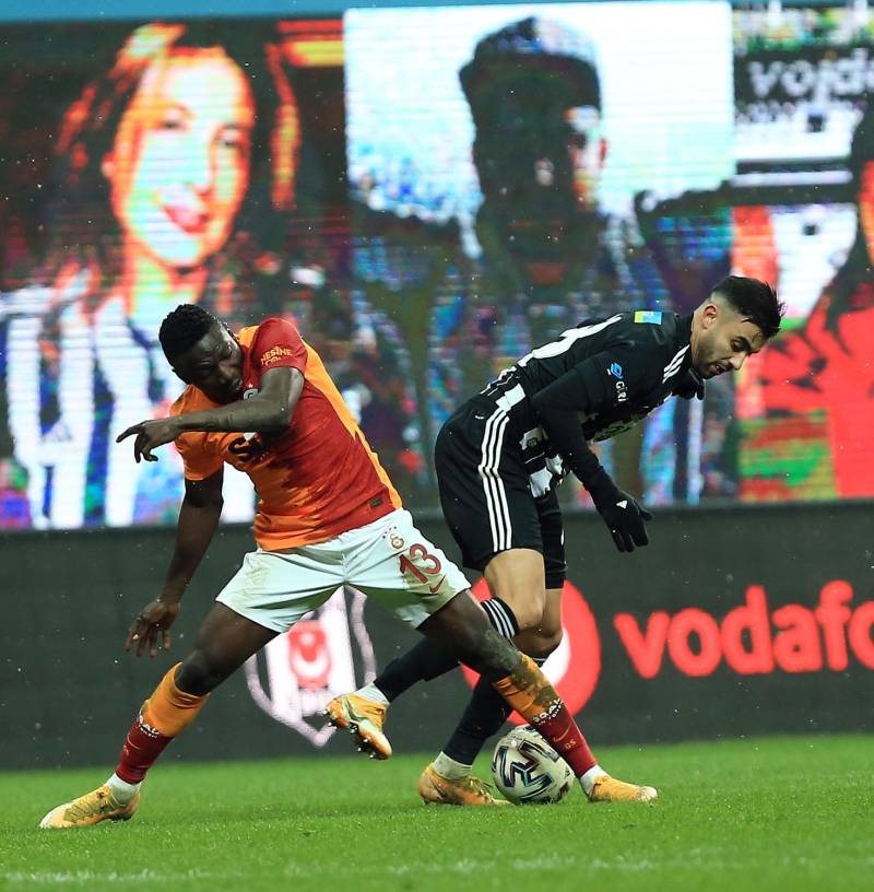 <p>Galatasaray aslında formda değildi. Malatya'da uzatma, penaltılar, seyahat falan oldu ve bu mağlubiyeti ben olağanüstü olarak görmüyorum.</p>