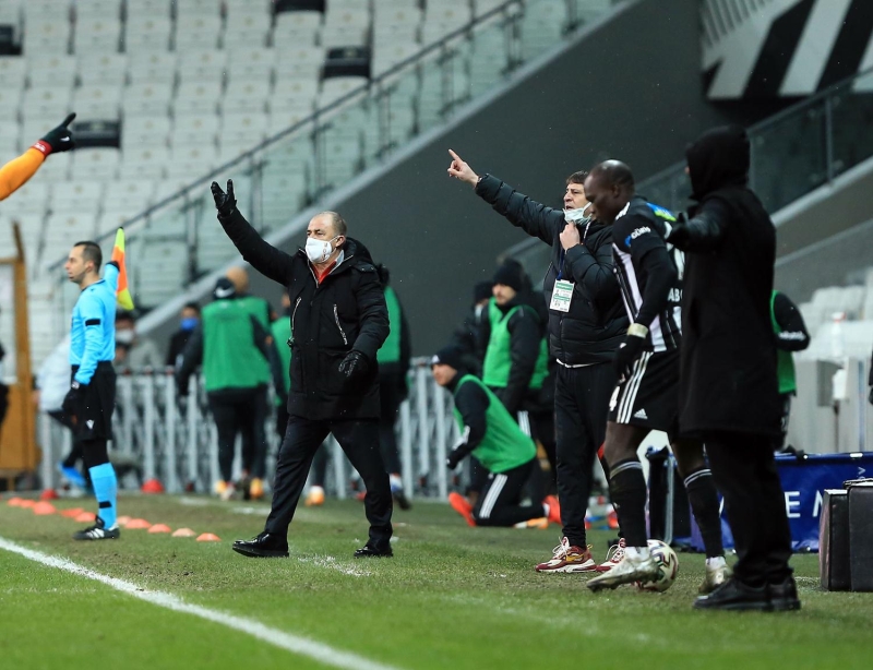 <p>10 kişi oynayan ve 0-0'ı kafaya koyan rakip vardı, ben Sergen Yalçın'ın yerinde olsam Ghezzal'ı çıkarmazdım. Yine de başarısını tebrik etmek lazım.</p>