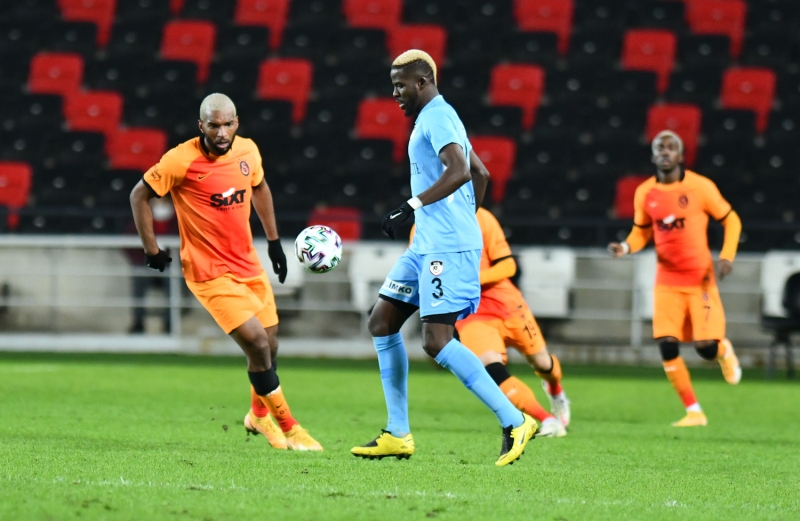 <p>İkinci yarı gençleri oyuna almalarının doğru bir karar olduğunu ve bunu skora yansıttıklarını belirten Terim, İrfan Can Kahveci transferiyle ilgili de konuştu. </p>