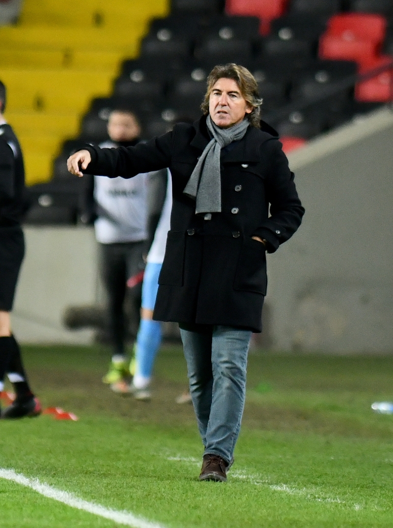 <p>Gol penaltı mı, penaltı... Zaten maç da bitmişti. Ömer'in biraz daha dikkatli olması lazımmış. Mete Kalkavan iyi bir maç yönetti. </p>