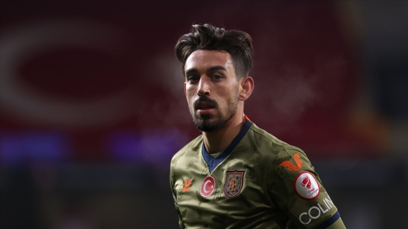 <p>Fenerbahçe'nin teklifinden sonra Galatasaray Başkanı Mustafa Cengiz’in bugün bir kez daha Başakşehir Başkanı Göksel Gümüşdağ’la görüşmesi bekleniyor.</p>