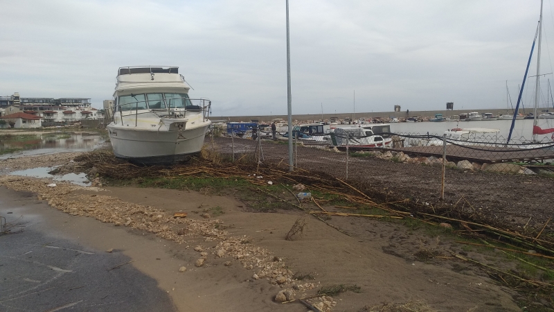 <p>İzmir'den sel görüntüleri</p>