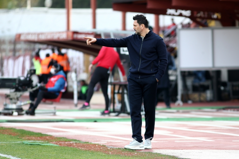 <p>Bulut, ilk 11'de Pelkas'ın yerine Mert Hakan Yandaş'a ve Samatta'nın yerine Osayi-Samuel'e yer verdi.</p>