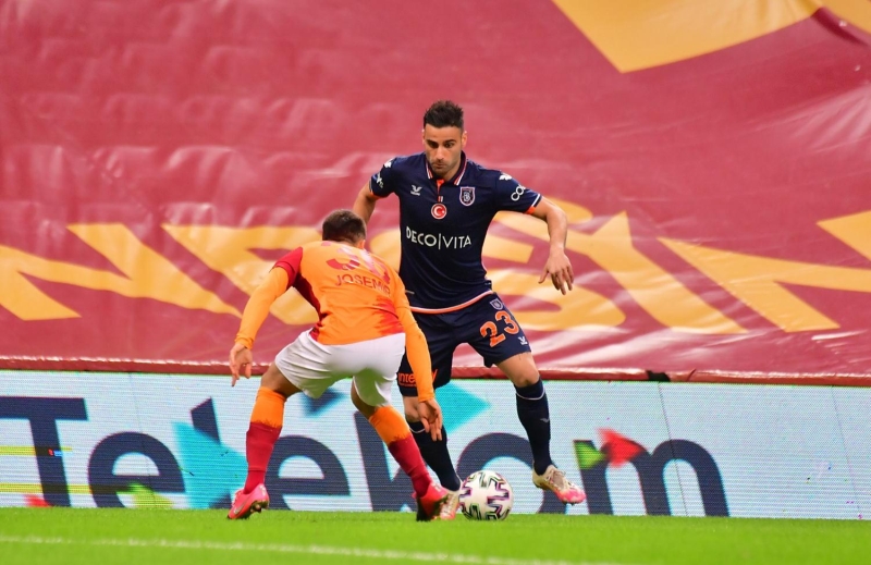 <p><b>'LİSTE Mİ İSTİYORSUN BENDEN?'</b></p>