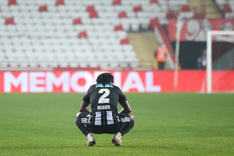 <p><b>DAHA ADALETLİ OYNANMALI</b></p>