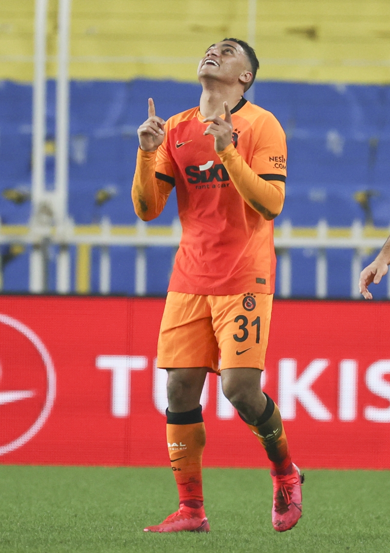 <p>Galatasaray'da Falcao düşünsün, şu Mustafa'yı kesemez. Galatasaray çok anlamlı bir galibiyet elde etti.</p>
