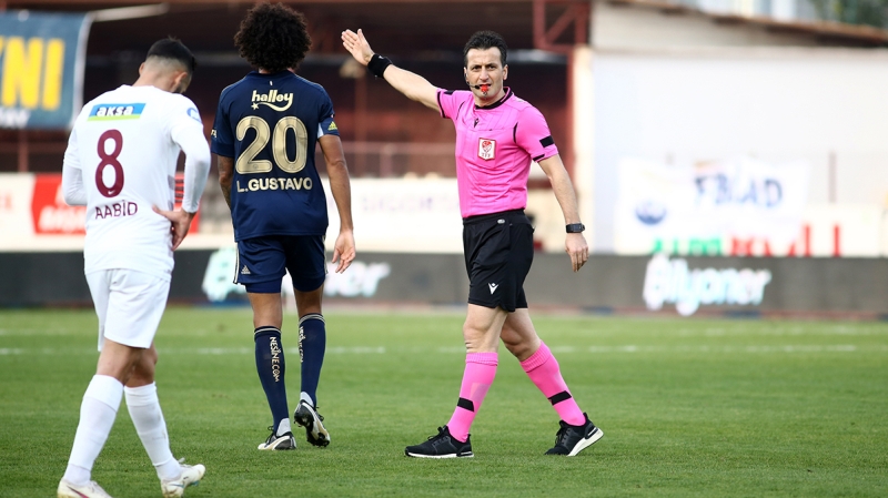 <p><b>SUAT ARSLANBO�A</b></p><p><br></p><p>Suat Arslanbo�a son olarak Hatayspor-Fenerbah�e ma��nda sahaya ��kt�. </p>