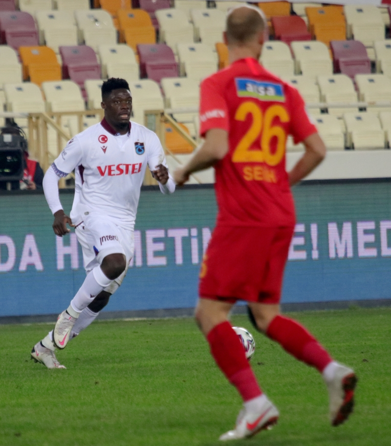 <p><b>'KARADENİZ'İN DALGALI DENİZİNE SEÇTİM' DEMİŞTİ...</b><br></p>