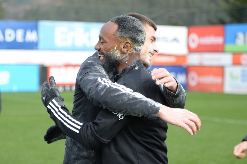 <p>Dorukhan ve Gökhan Töre dün takımla çalıştı.<br></p><p><br></p><p>Takvim</p>