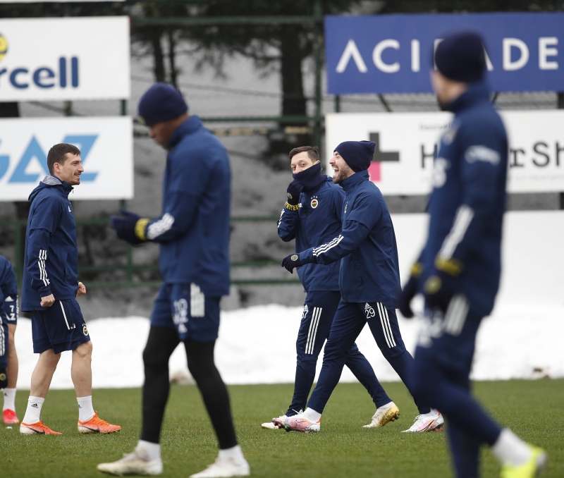 <p>stanbul ekibi, Gztepe'yi de malup ederek galibiyet serisi yakalamak hedefinde.</p>