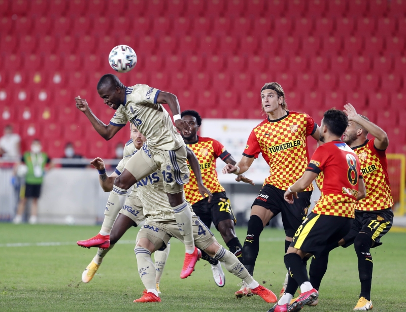 <p><b>FENERBAHE LE GZTEPE 54'NC RANDEVUDA</b></p><p><br></p><p>Fenerbahe ile Gztepe yarn oynayacaklar mala birlikte ligde 54'nc kez rakip olacak. </p>