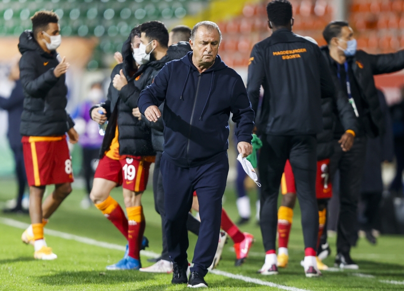 <p>Çok kritik bir yerde, çok kritik bir 3 puan aldık. Bir tuzağı daha bertaraf etmenin mutluluğu içerisindeyim.</p>