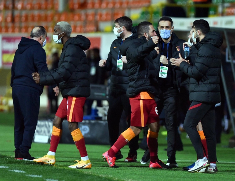 <p>Sezonun yıldızı Taylan Antalyalı dahi gerektiğinde dinlendiriliyor. </p>