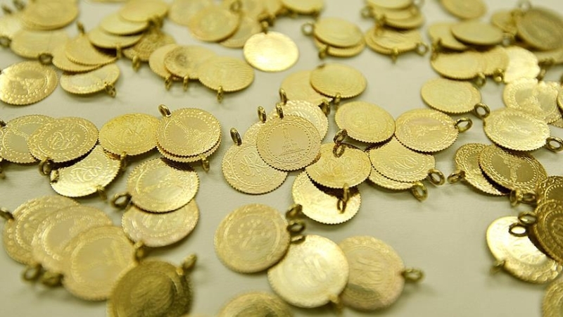 <p><b>REŞAT ALTINI</b></p><p>Reşat altın 2.633,47 liradan alınıyor,</p><p>2.717,95 liradan satılıyor.</p><p><br></p>