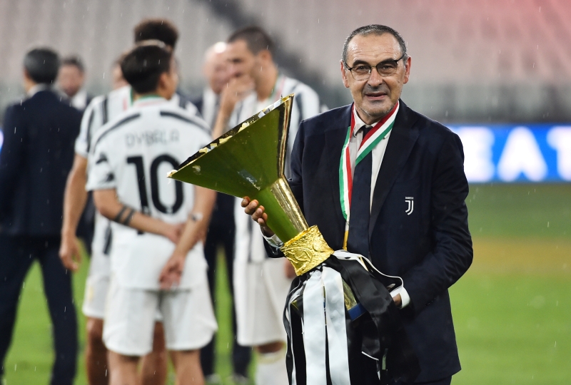 <p>Chelsea ile UEFA Avrupa Ligi'nde zirveye çıkan, 2019-20'de de Juventus'la İtalya Ligi'nde şampiyon olan 62 yaşındaki teknik adam, geçtiğimiz sezondan bu yana takım çalıştırmıyor.</p>
