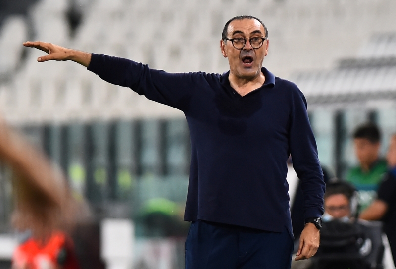 <p>Amatör olarak futbol oynayan ve o dönemde bankacı olan Sarri, teknik direktörlük kariyerinde geç yaşlarda zirveye çıktı. </p>