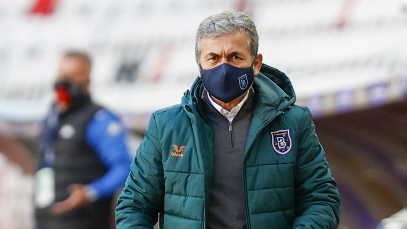 <p>Tugay Kerimoğlu ise 'Saygısızlık etmek istemem ama maçı izlerken bir ara odadan çıktım' sözlerini kullandı.</p>