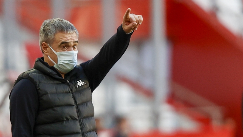 <p><br></p><p>İngiltere'de de 'şutsuz' karşılaşma dikkat çekerken 'Bu Başakşehir takımı, Premier Lig ikincisi Manchester United'ı nasıl yendi?' yorumu yapıldı, 'Mesut Özil'in oynadığı lig bu mu?' sözleri dikkat çekti.</p>