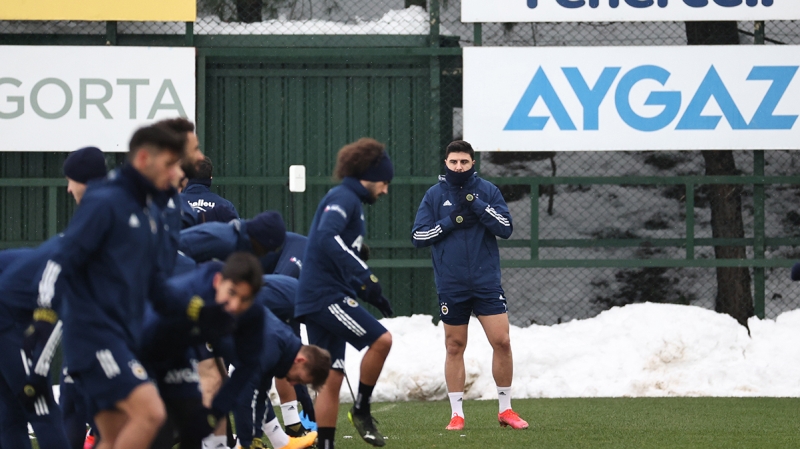 <p>Trabzon maçı kazanılmasaydı, daha radikal bir kararla, 7-8 kişilik oyuncu listesine <b>para cezası</b> kesilecekti.</p>